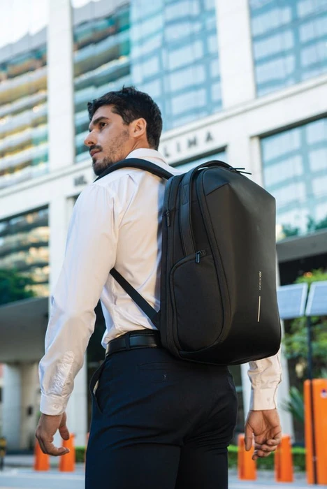 XD Design Bizz 17" Rucksack, schwarz