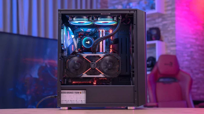 AeroCool Interstellar, Glasfenster