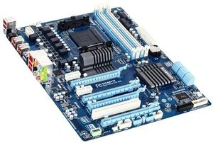 GIGABYTE GA-990FXA-D3 (AMD AM3+)