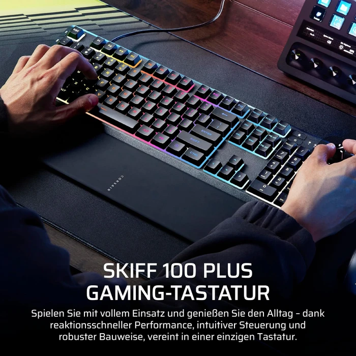 Corsair SKIFF 100 PLUS, schwarz, LEDs RGB, USB, DE