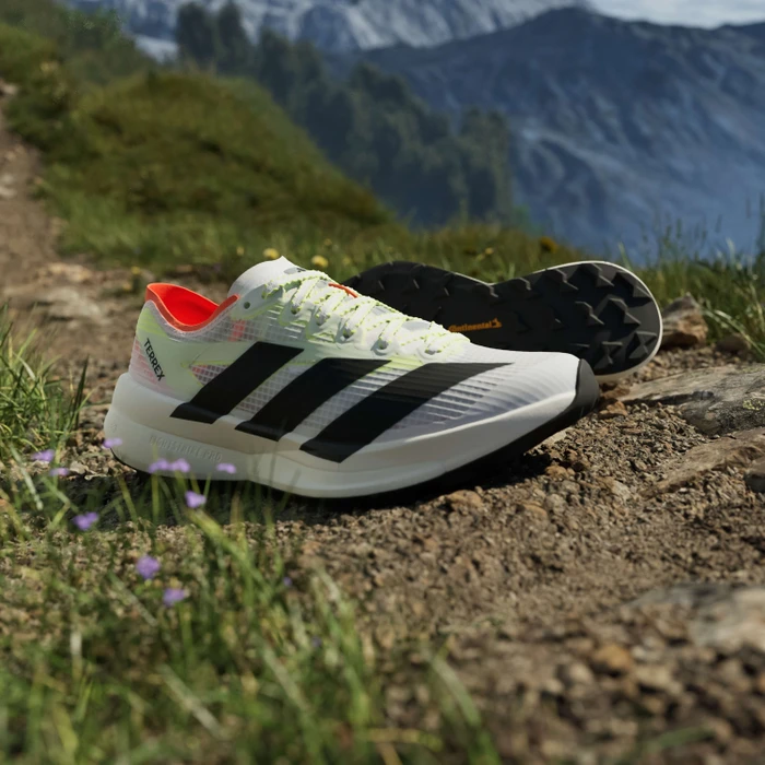adidas Terrex Agravic Speed 2 cloud white/core black/semi impact orange (Damen)