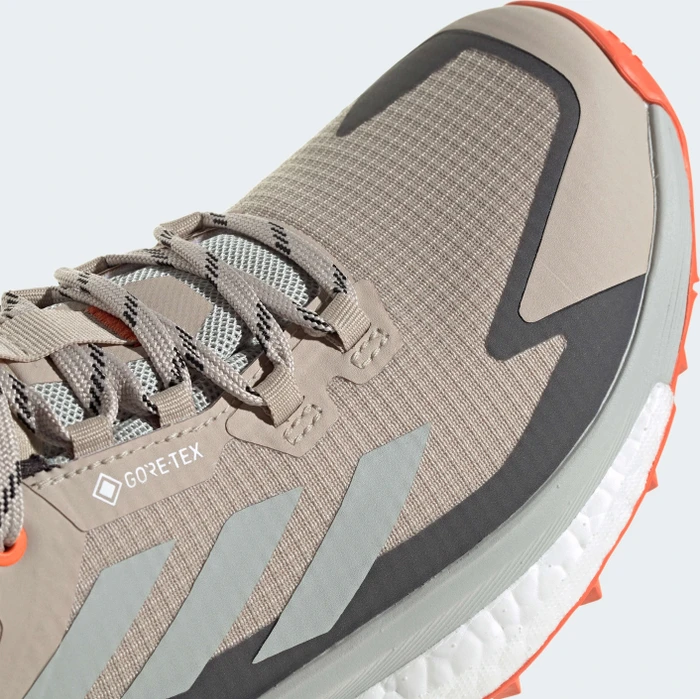 adidas Terrex Free Hiker 2.0 Low GTX wonder beige/core black/semi impact orange (Damen)