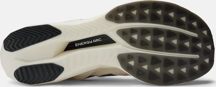 New Balance FuelCell SuperComp Elite v5 linen/sea salt/shipyard (Herren)