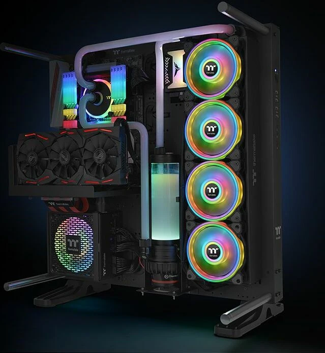 Thermaltake Riing Quad 14 RGB Radiator Fan TT Premium Edition schwarz, LED-Steuerung, 140mm, 3er-Pack