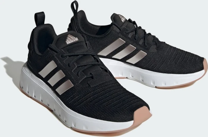 adidas Swift Run core black/champagne met./cloud white (Damen)