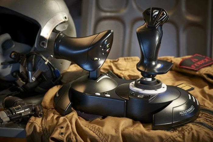 Thrustmaster T-Flight Hotas One Ace Combat 7: Skies Unknown (Xbox One/PC)