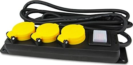 Wentronic Goobay Steckdosenleiste, 3-fach, spritzwassergeschützt, 3m