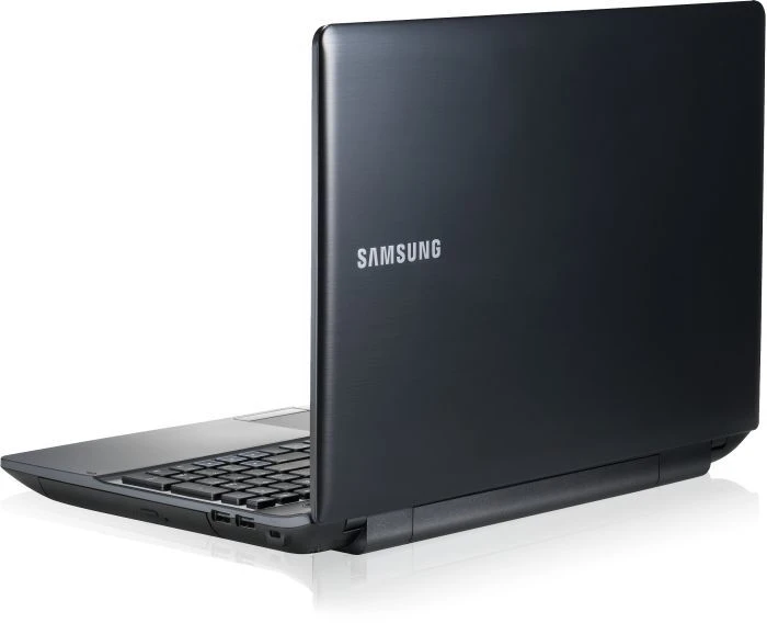 Samsung 300E5C, Core i5-2410M, 4GB RAM, 500GB HDD, GeForce GT 620M, DE