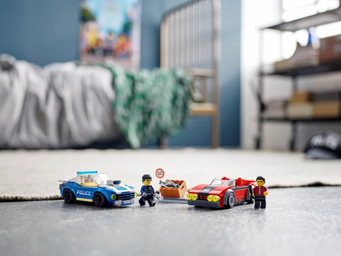 LEGO City - Festnahme auf der Autobahn (60242) – Bild 5 von 5