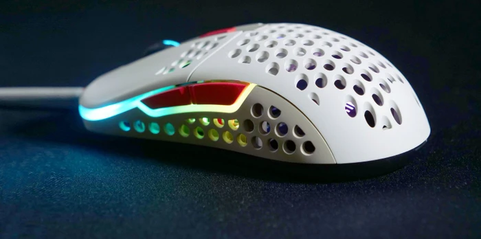 Xtrfy M42 RGB Retro Edition, USB