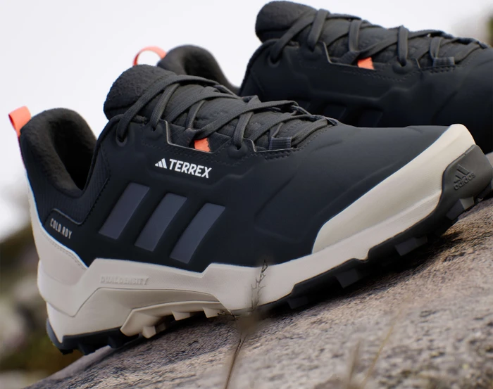 adidas Terrex AX4 Beta Cold.RDY core black/carbon/semi impact orange (Herren)
