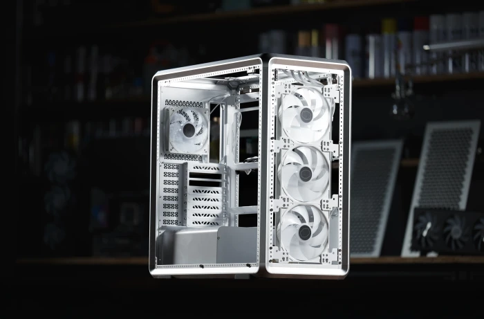 Cooler Master MasterFrame 600, silber, Glasfenster