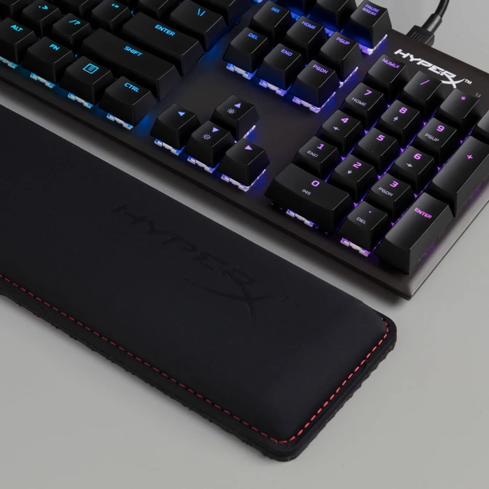 HP HyperX Wrist Rest für 100% Fullsize Tastaturen, schwarz