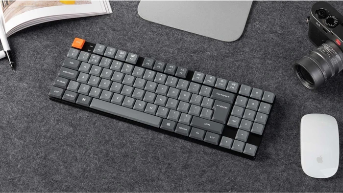 Keychron K13 Max, TKL+NUM, grau/orange, LEDs RGB, hot-swap, Gateron LOW PROFILE 2.0 BROWN, USB/Bluetooth, DE
