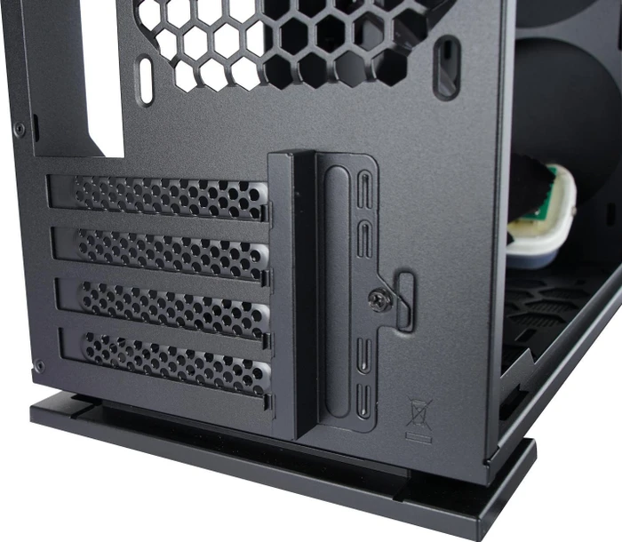 In Win 301 schwarz, Glasfenster, 450W ATX 2.3