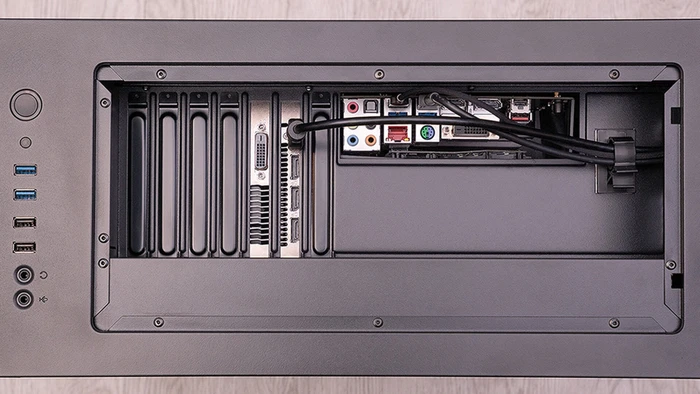 AeroCool Flo, schwarz, Glasfenster