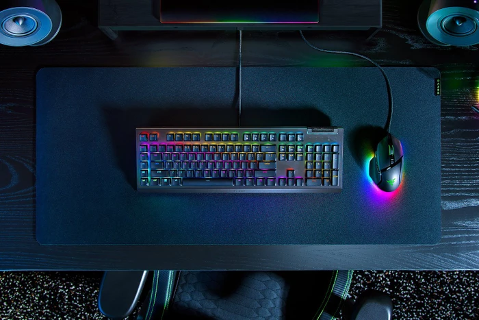 Razer BlackWidow V4 X, Razer GREEN Clicky Gen-3, USB, ND
