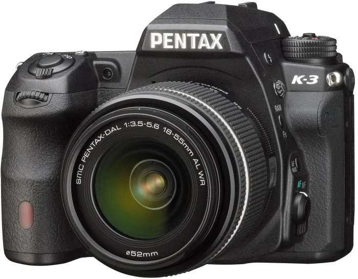 Pentax K-3 schwarz mit Objektiv smc DA 18-55mm 3.5-5.6 AL WR