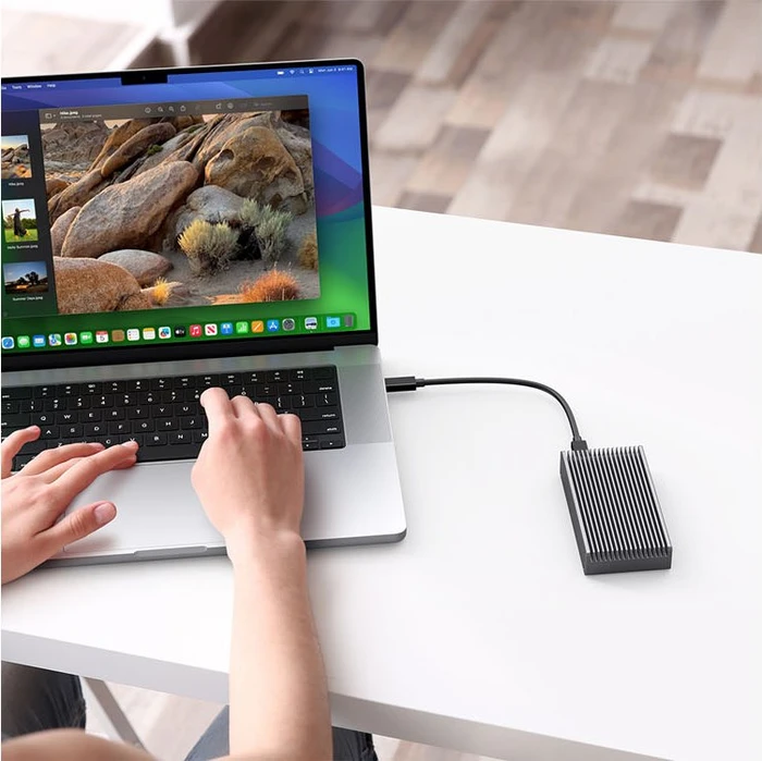 LMP DataFlash, NVMe SSD Enclosure, USB4