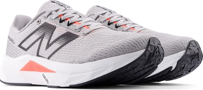 New Balance FuelCell Propel v5 rain cloud/urgent red/black cement (Herren)