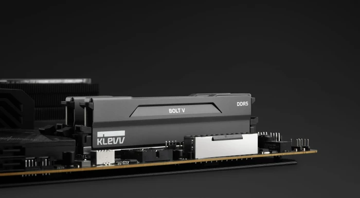 Klevv Bolt V Charcoal Grey UDIMM 32GB Kit, DDR5-6400, CL32-38-38-78