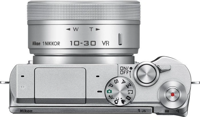 Nikon 1 J5 silber mit Objektiv 1 NIKKOR 10-30mm 3.5-5.6 PD-Zoom VR