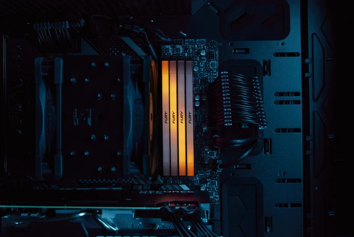 Kingston FURY Renegade RGB UDIMM 16GB Kit, DDR4-4000, CL19-23-23, 1RX8