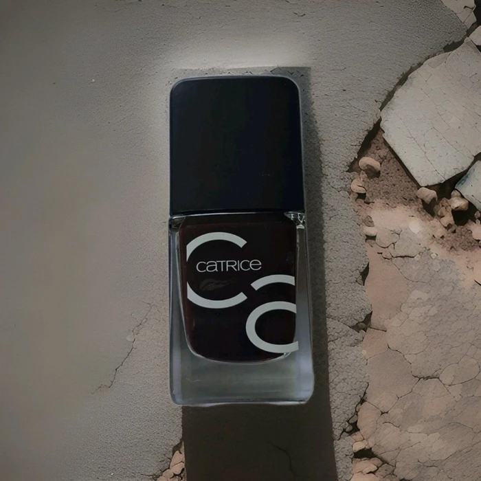 Catrice ICONails Gel Lacquer Nagellack 127 Partner In Wine, 10ml