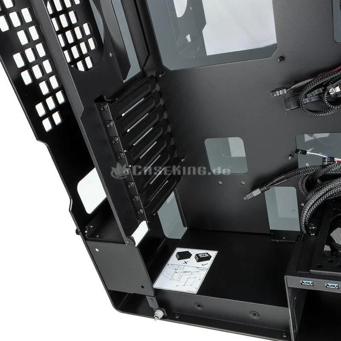 In Win 904 Plus schwarz, Glasfenster