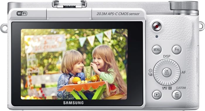 Samsung NX3000 weiß mit Objektiv NX 16-50mm 3.5-5.6 ED PZ OIS i-Function