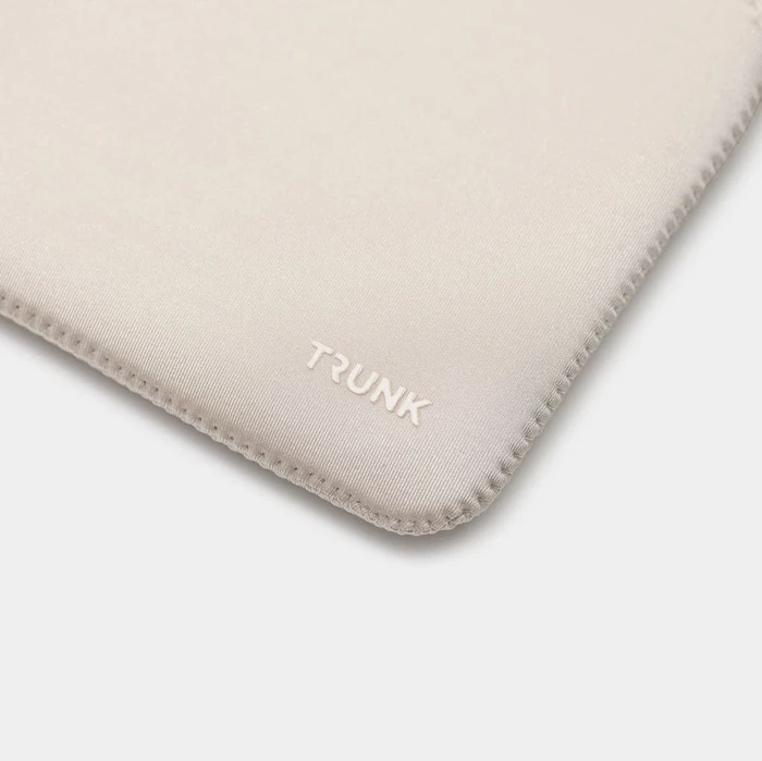 Trunk Schutzhülle für MacBook Air M2/Pro 13", beige