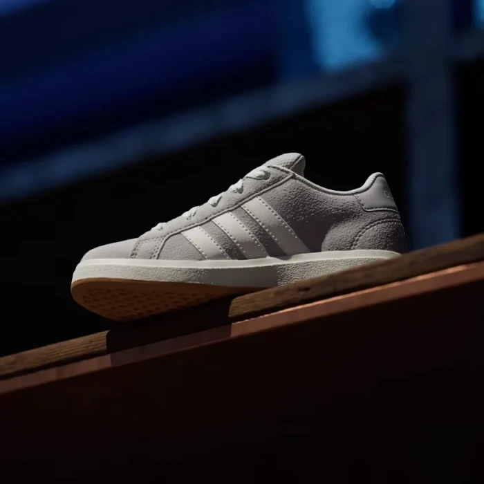 adidas Grand Court 00S grey two/off white/gum (Junior)