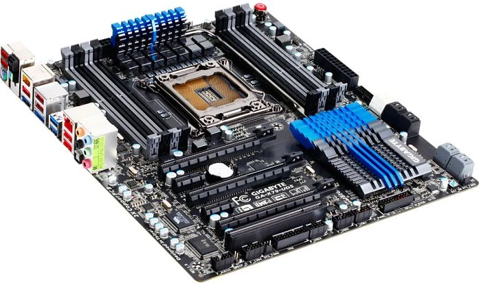 GIGABYTE GA-X79-UD5 (Intel 2011-0)