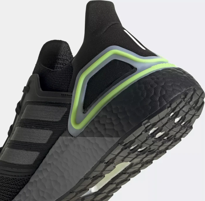 adidas Ultraboost 20 core black/night metallic/signal green (Herren)