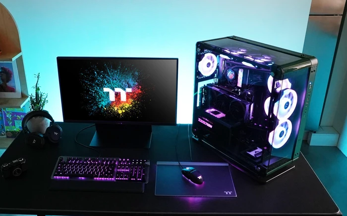 Thermaltake Core P6 TG Racing Green, Glasfenster