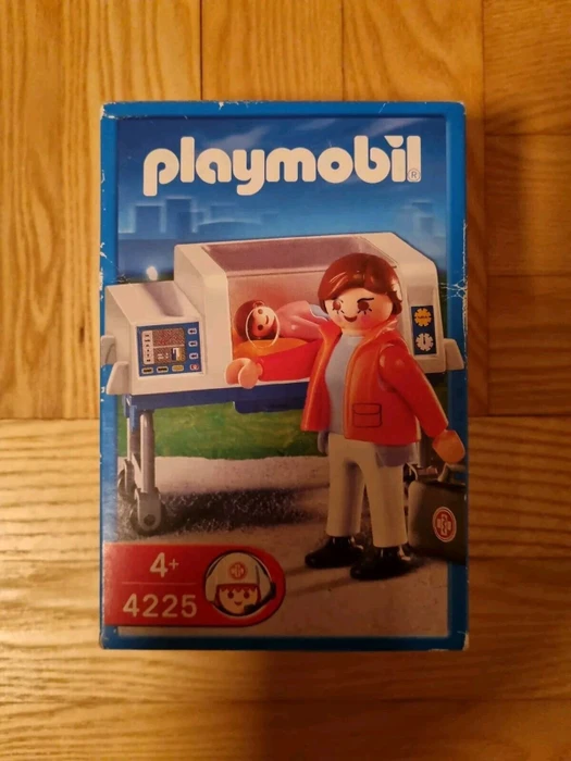 playmobil City Action Baby-Notärztin mit Inkubator