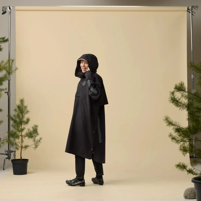 Fjällräven Hoja Rain Poncho schwarz