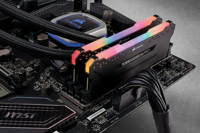 Corsair Vengeance RGB PRO schwarz UDIMM 8GB, DDR4-3000, CL15-17-17-35