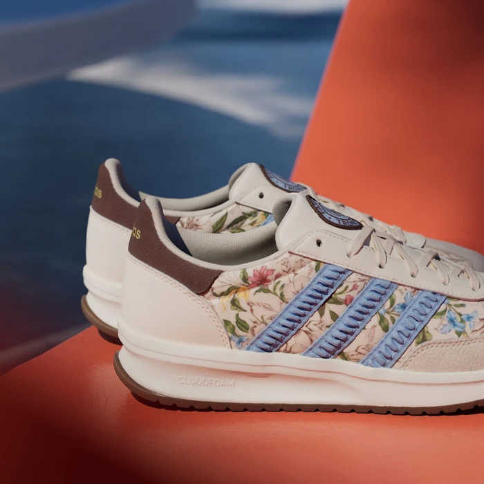 adidas Run 70s 2.0 ecru tint/clear sky/off white (Damen)