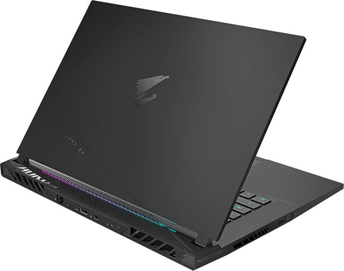 GIGABYTE AORUS 15, Core i7-13620H, 16GB RAM, 1TB SSD, GeForce RTX 4060, DE