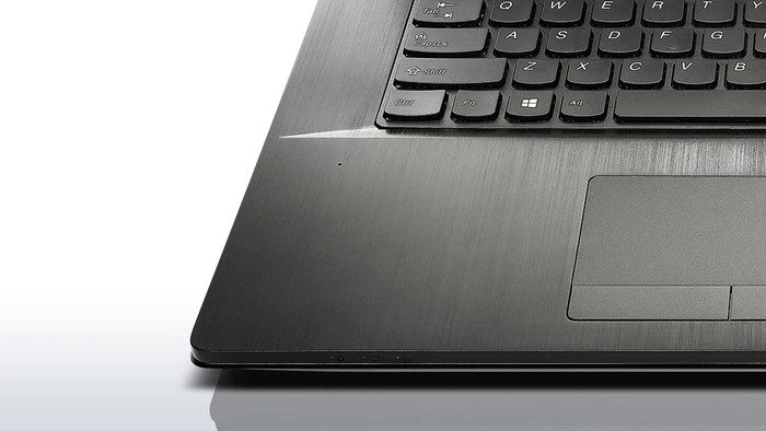 Lenovo G780, Core i3-2348M, 4GB RAM, 500GB HDD, DE