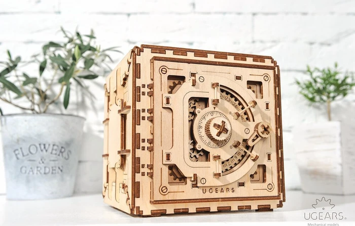 Ugears Tresor (012)