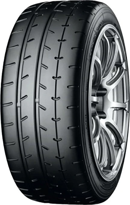 Yokohama Advan A052 265/45 R18 104Y