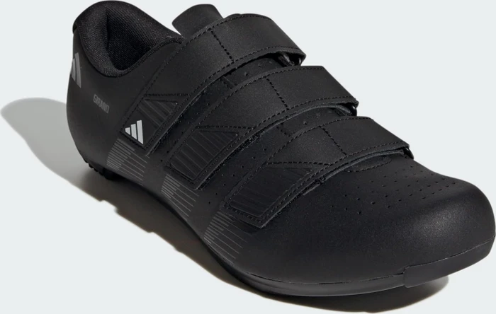 adidas Girano core black/carbon/cloud white