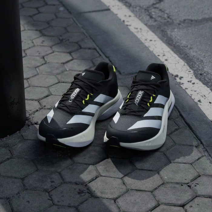 adidas Adizero Boston 13 core black/cloud white/solar yellow (Herren)