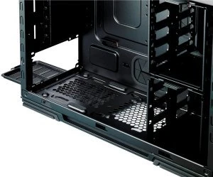 Cooler Master Silencio 650, schallgedämmt