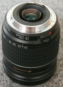 Canon EF 28-200mm 3.5-5.6 USM