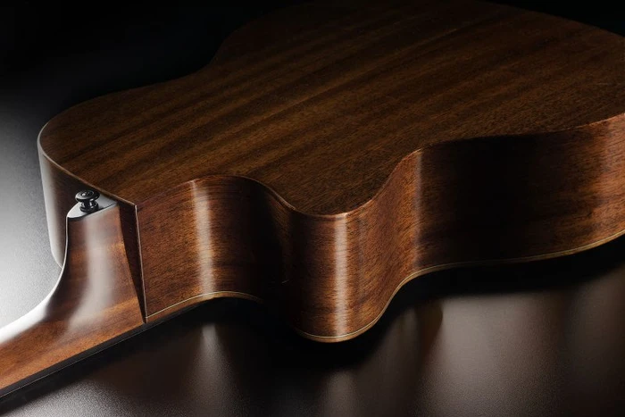LAG Tramontane 118 Auditorium Bevel Cutaway Brown Shadow (T118ABCE-BRS) – Bild 10