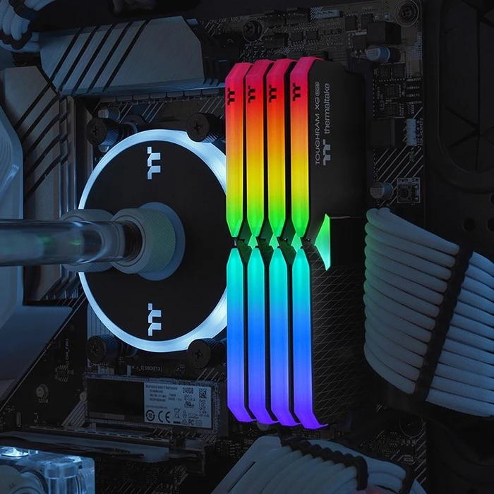 Thermaltake Toughram XG RGB Memory UDIMM 16GB Kit, DDR4-3600, CL18-19-19-39, 1RX8