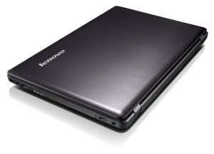 Lenovo IdeaPad Z580, Core i5-3230M, 4GB RAM, 500GB HDD, GeForce GT 635M, DE
